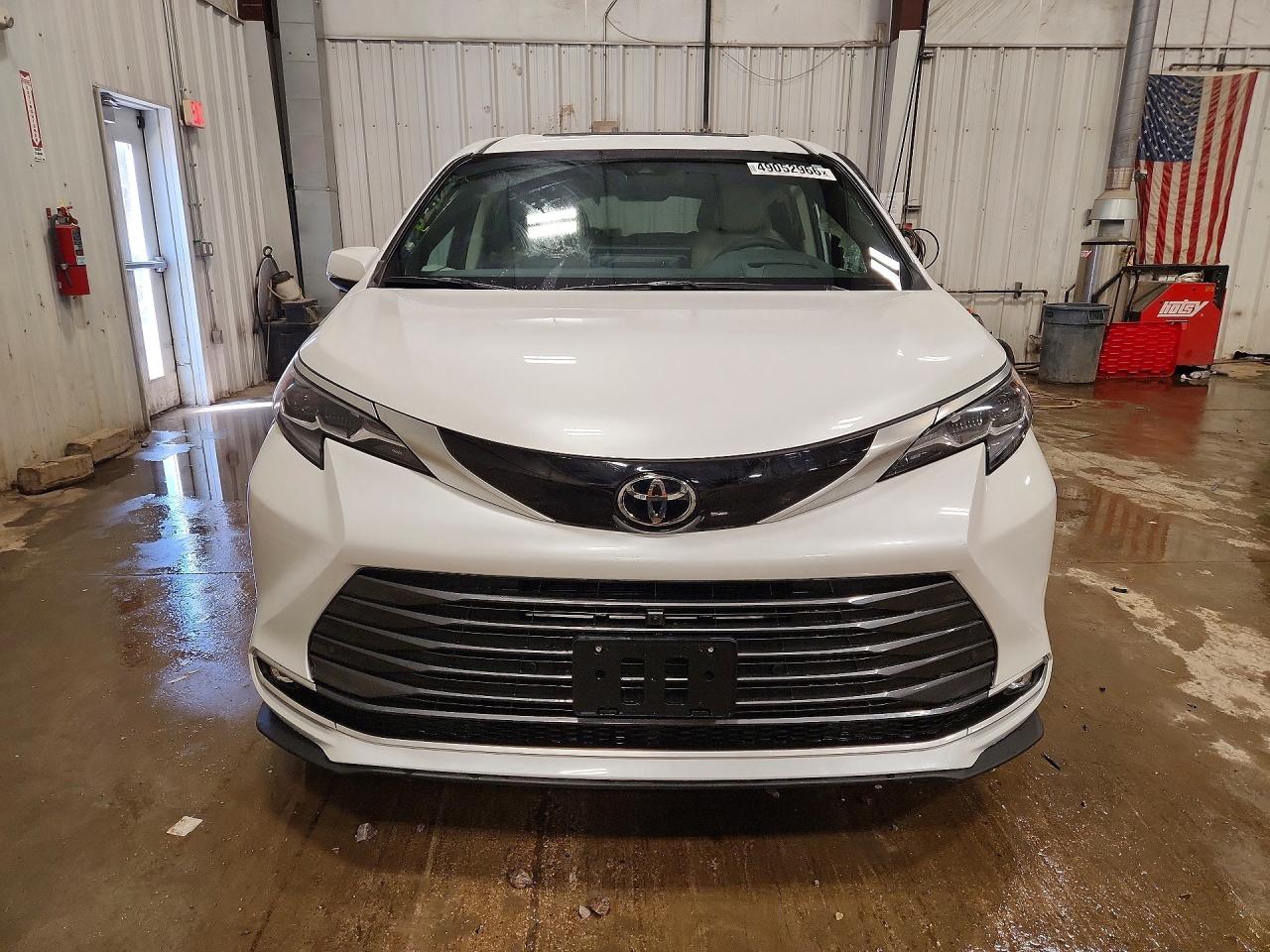 2026 TOYOTA Sienna VIN 5TDESKFC5TS236853 photo 5