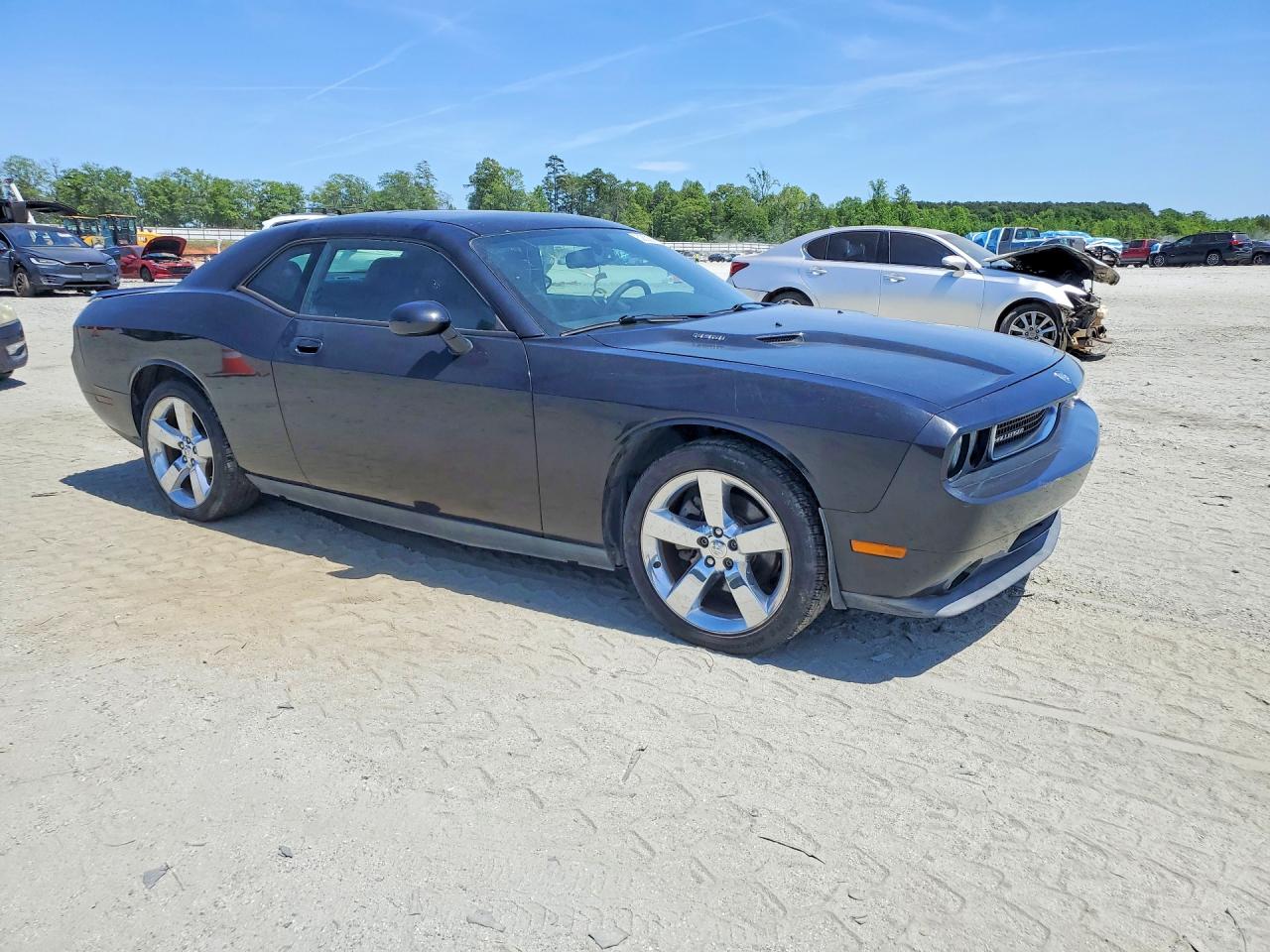2009 Dodge Challenger VIN 2B3LJ54T39H511644 photo 4