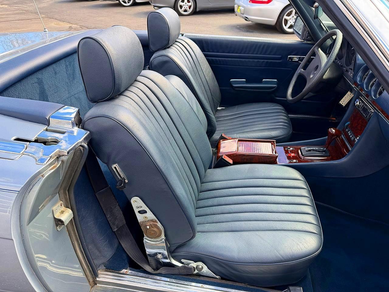 1982 Mercedes-Benz Sl-class VIN WDBBA45A5CB018645 photo 5