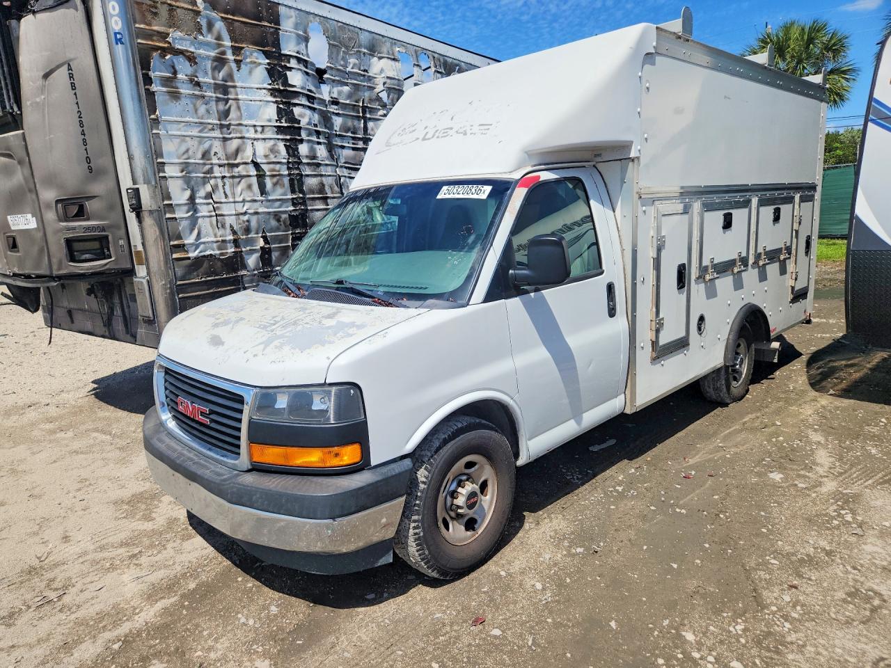 2018 GMC Savana VIN 1GD07RFG8J1197902 photo 1