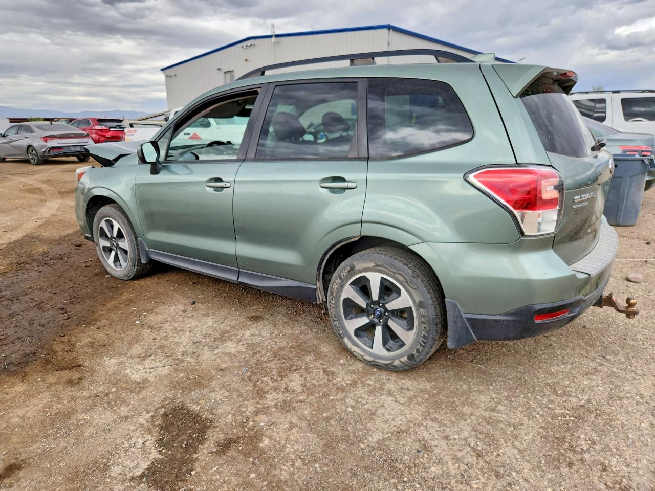 2018 Subaru Forester VIN JF2SJAEC6JH418579 photo 2
