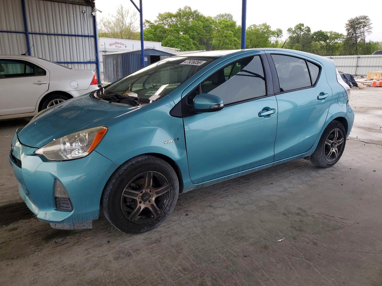 2014 Toyota Prius c on VIN JTDKDTB3XE1079250 photo 1