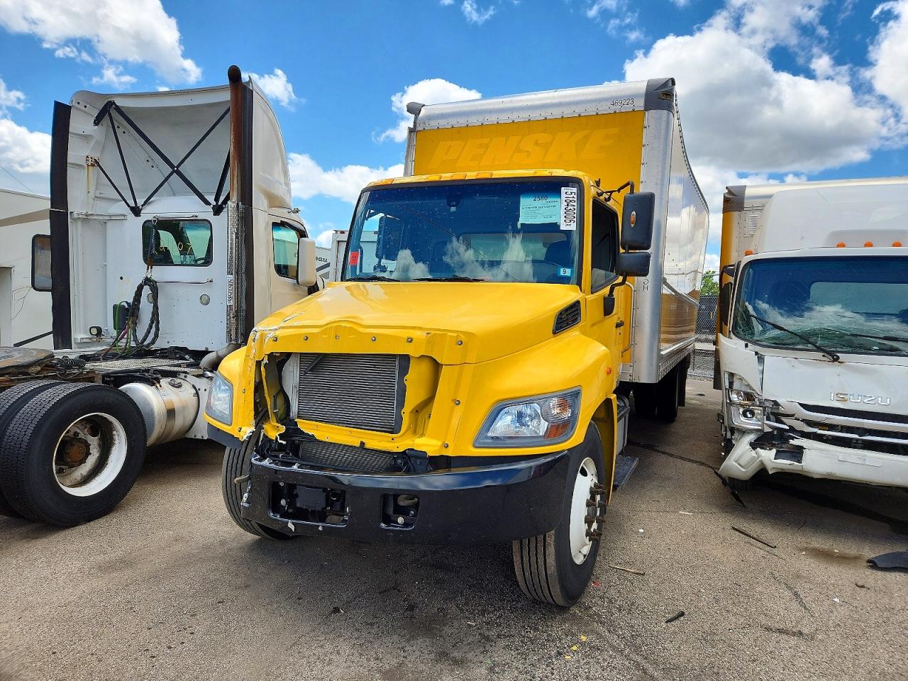 2023 HINO All other VIN 5PVNJ7AV9P5T52609 photo 2