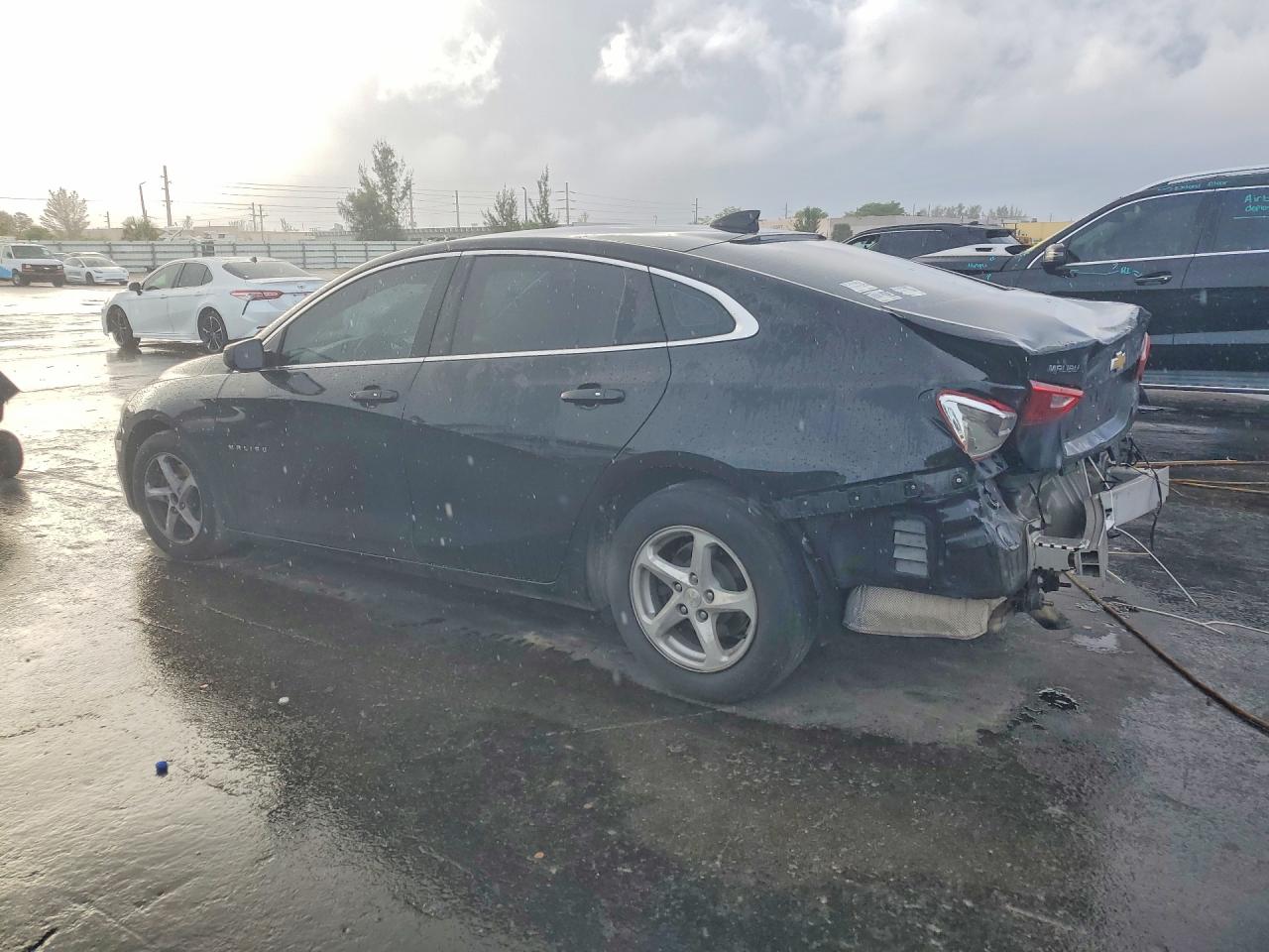 2017 Chevrolet Malibu VIN 1G1ZB5ST7HF153563 photo 2