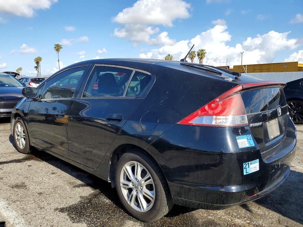 2010 Honda Insight VIN JHMZE2H77AS022670 photo 2