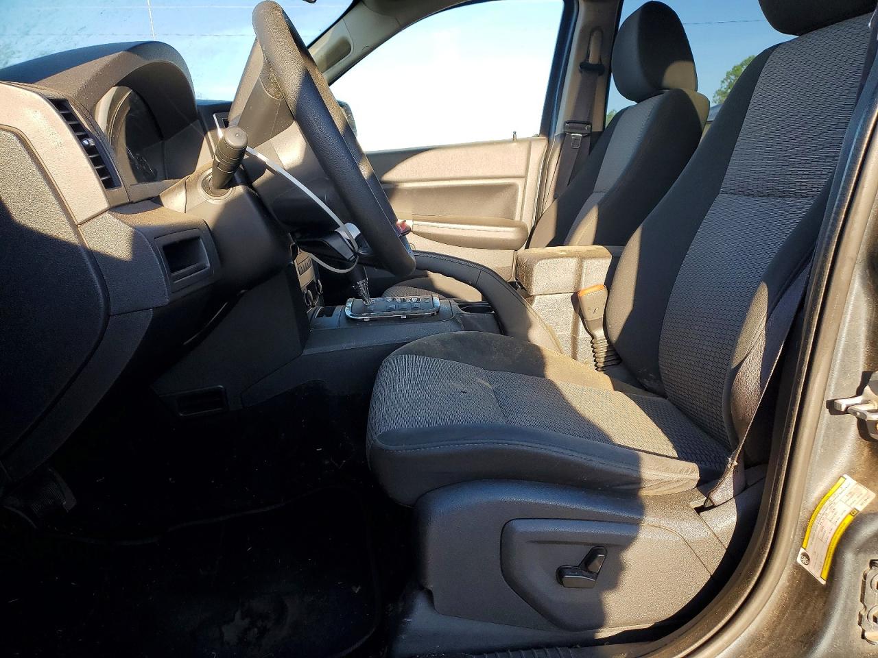 2008 Jeep Cherokee VIN 1J8GR48K98C119427 photo 7