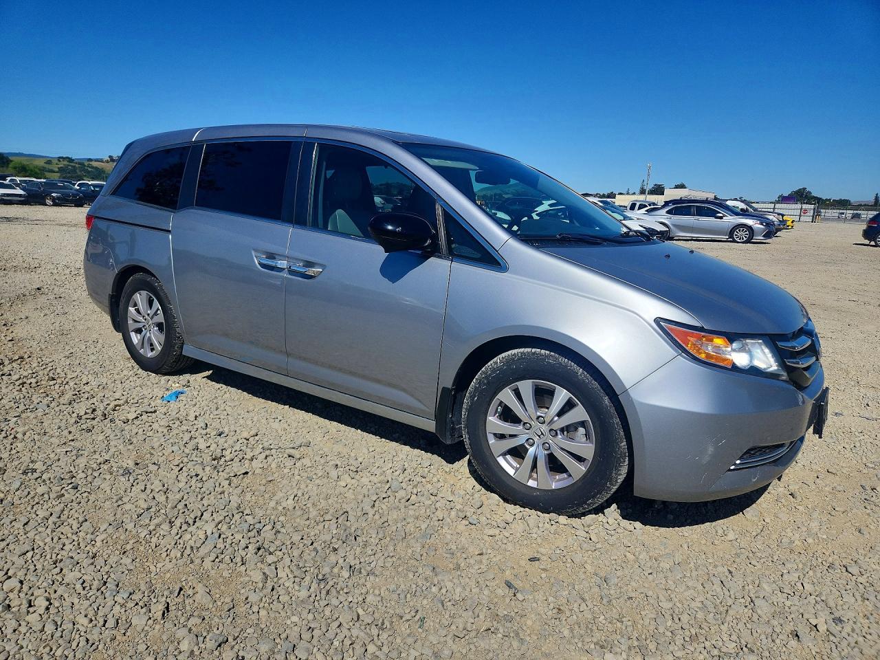 2017 Honda Odyssey VIN 5FNRL5H60HB001523 photo 4