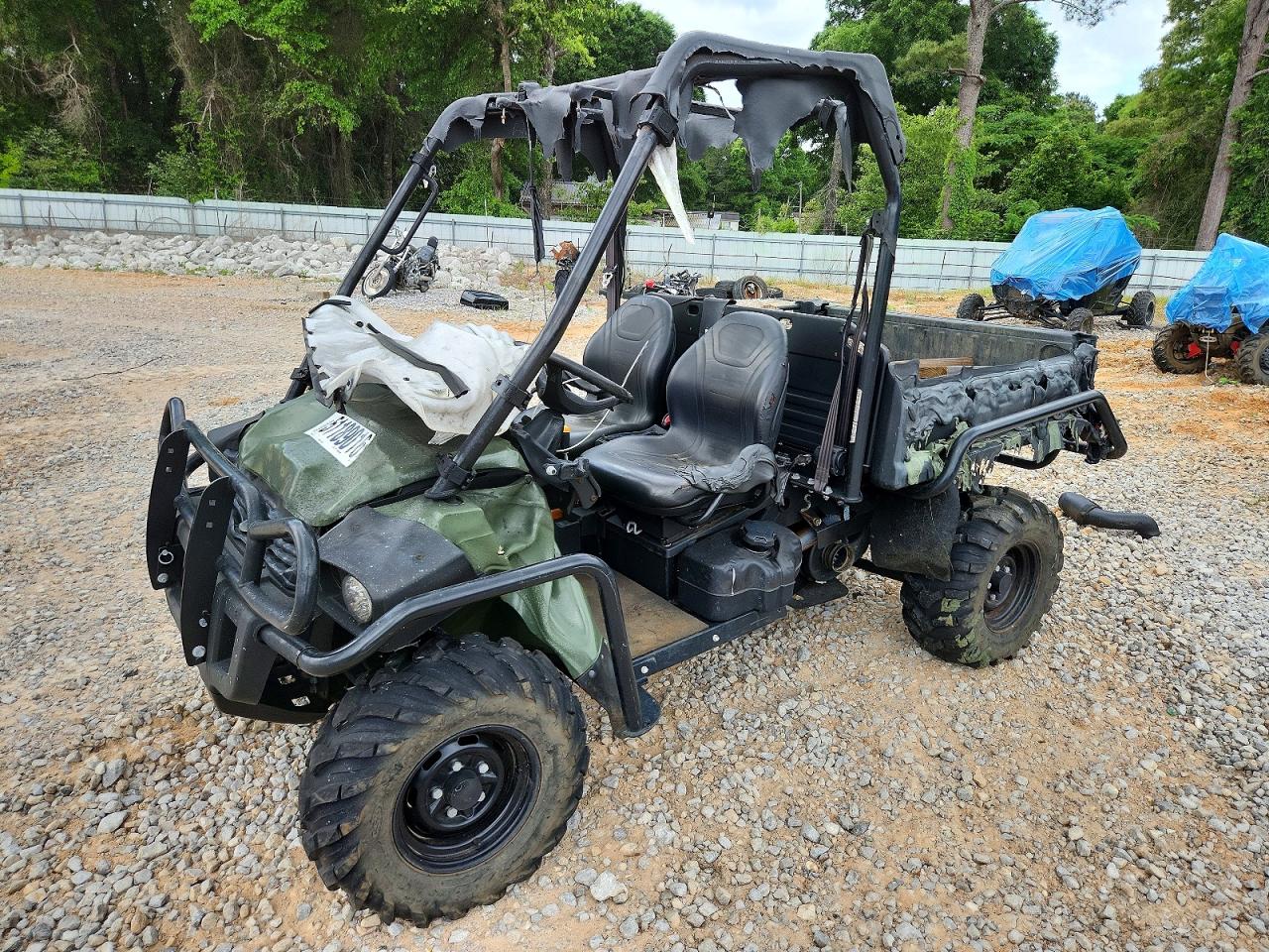2015 JOHN Gator xuv VIN 1M0825GSJFM102520 photo 2