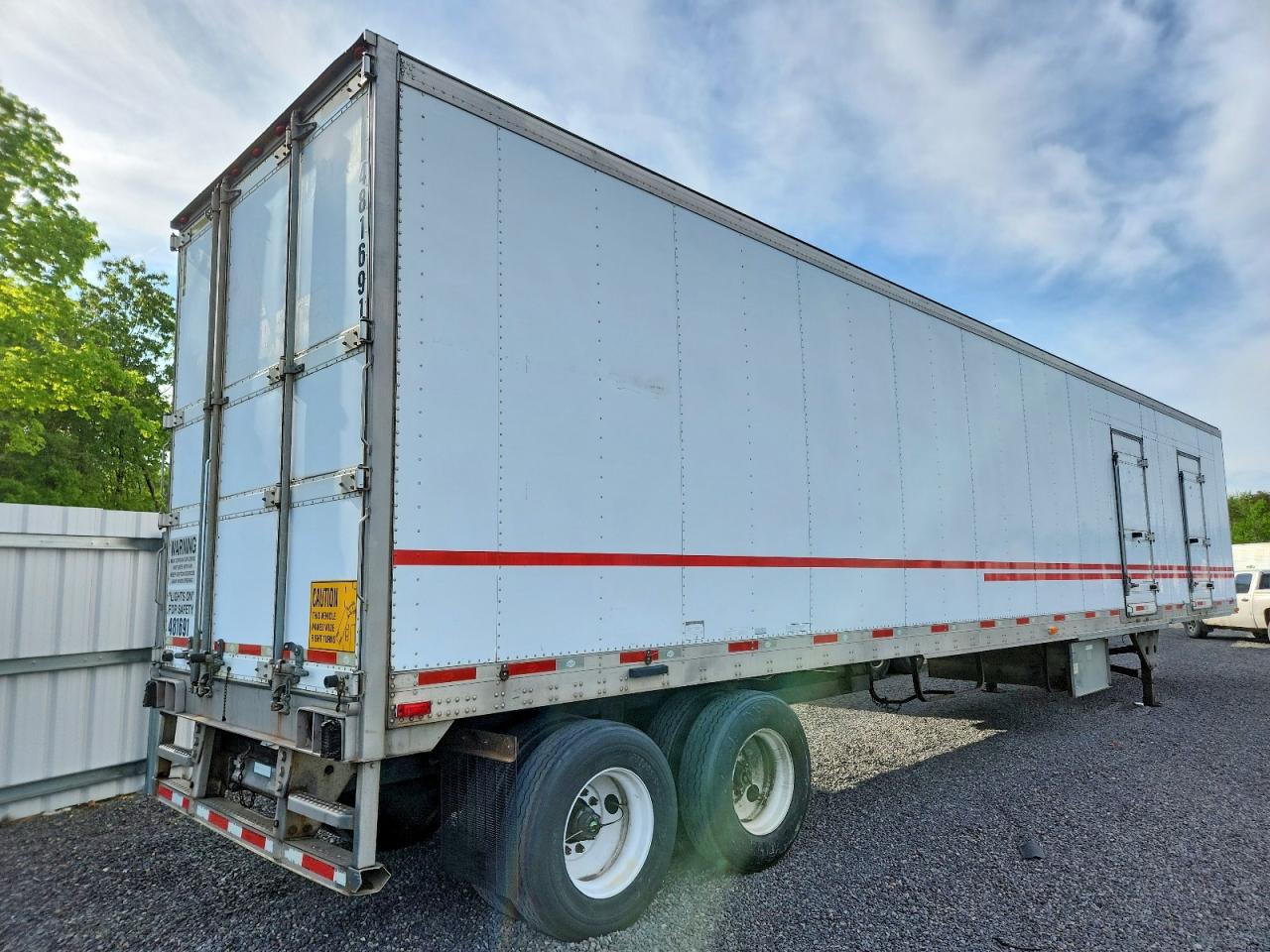 2010 UTILITY All models VIN 1UYVS2487AM833818 photo 4