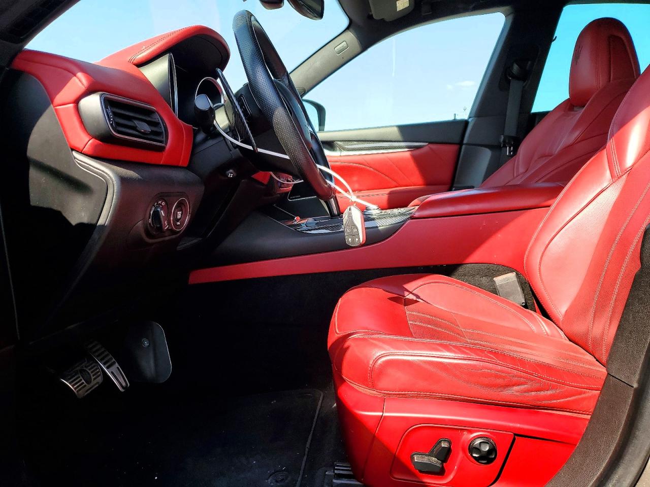 2019 Maserati Levante VIN ZN661YUS0KX323555 photo 7