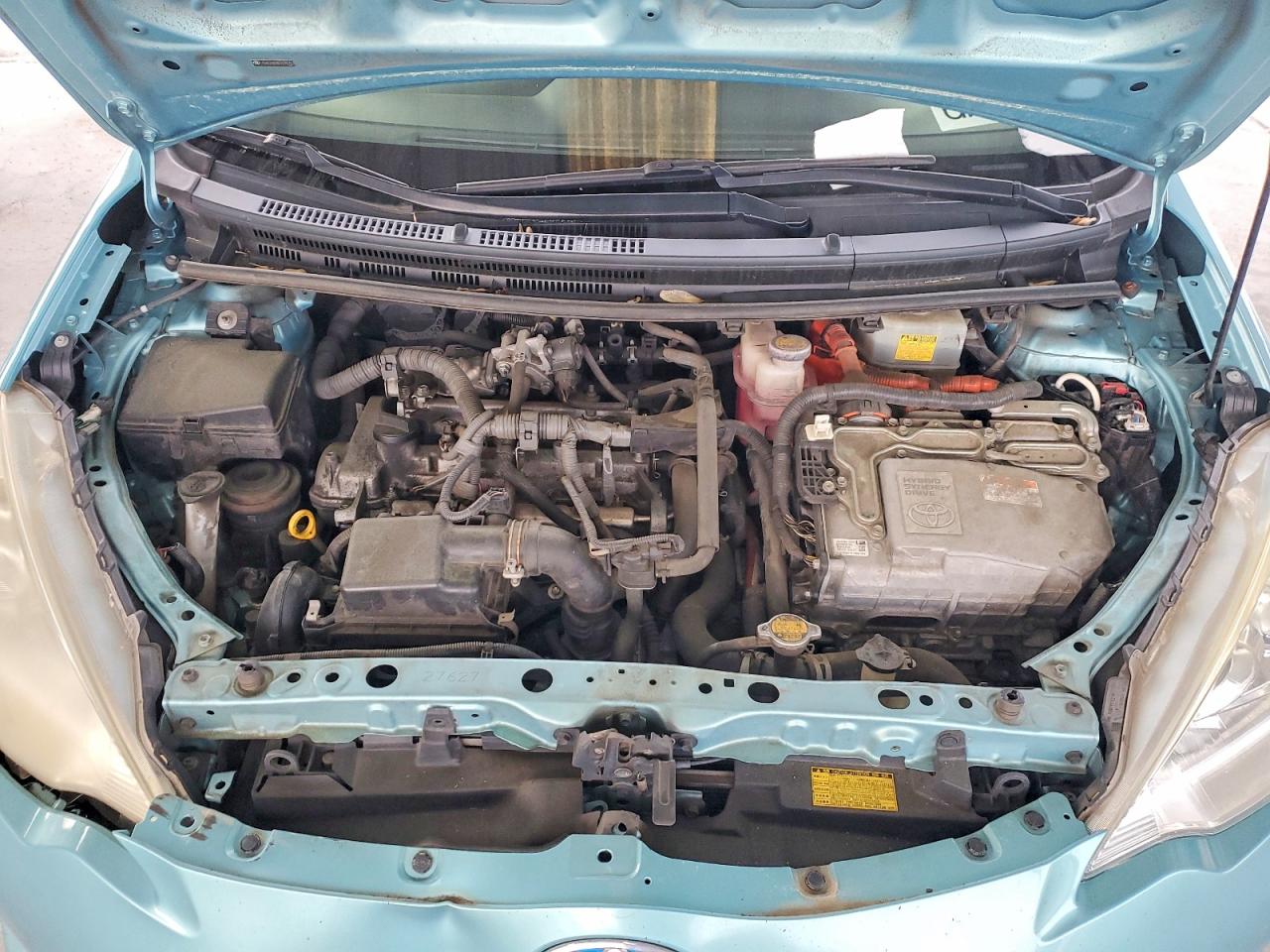 2014 Toyota Prius c on VIN JTDKDTB3XE1079250 photo 11