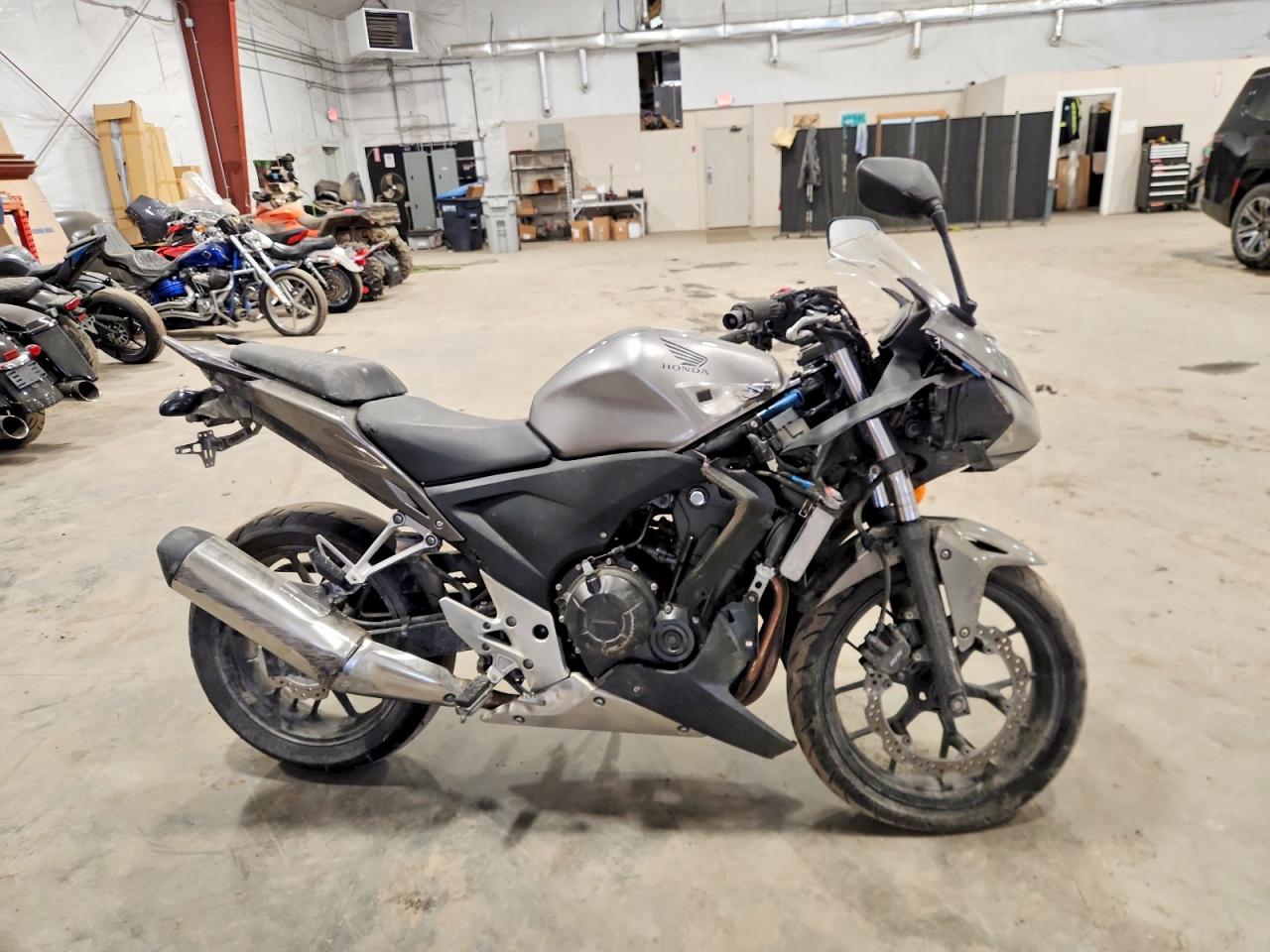 2015 Honda Cbr cycle VIN MLHPC4441F5200226 photo 1