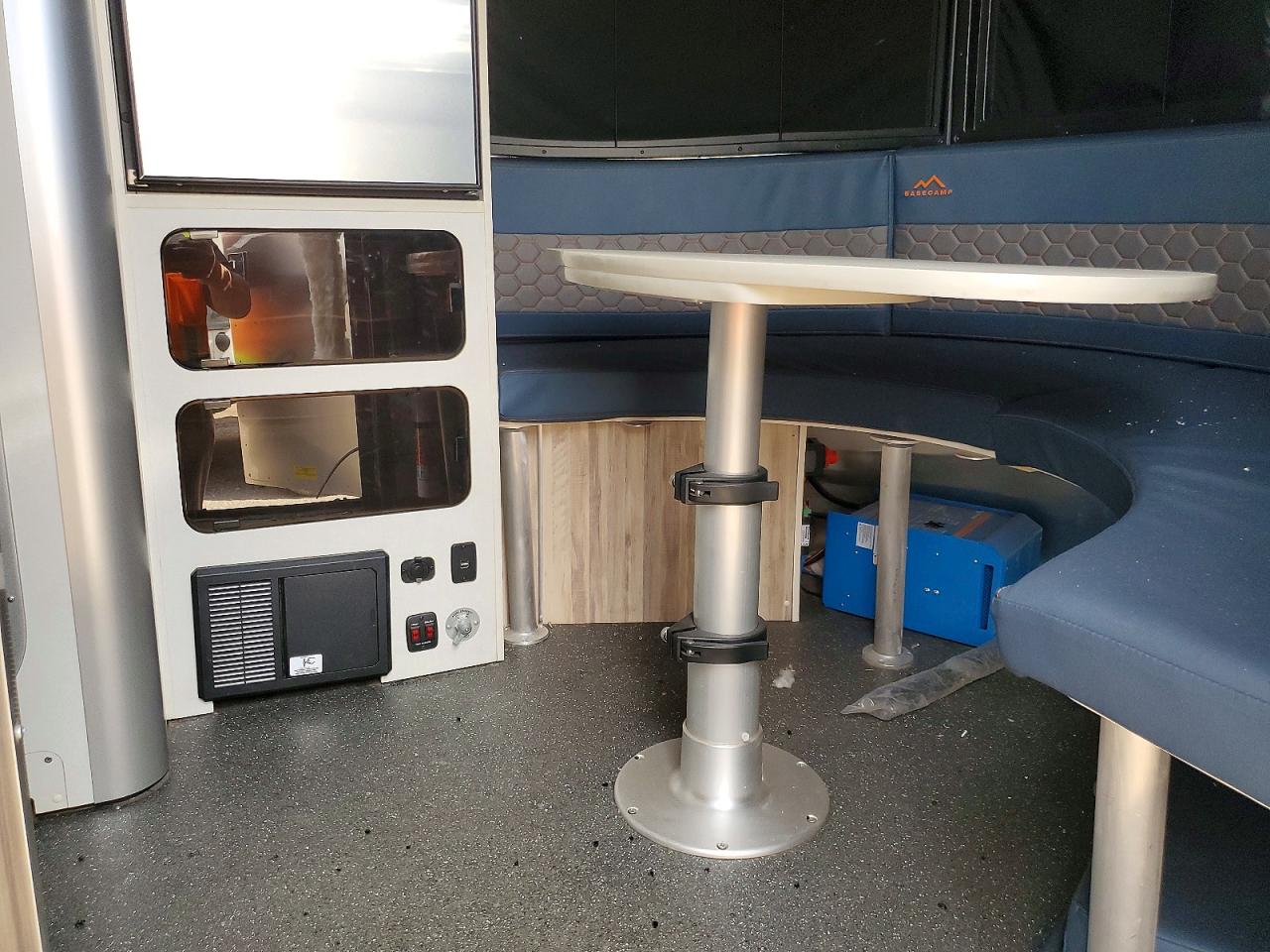 2022 AIRSTREAM Trailer VIN 1SMG4DD22NJ207512 photo 5