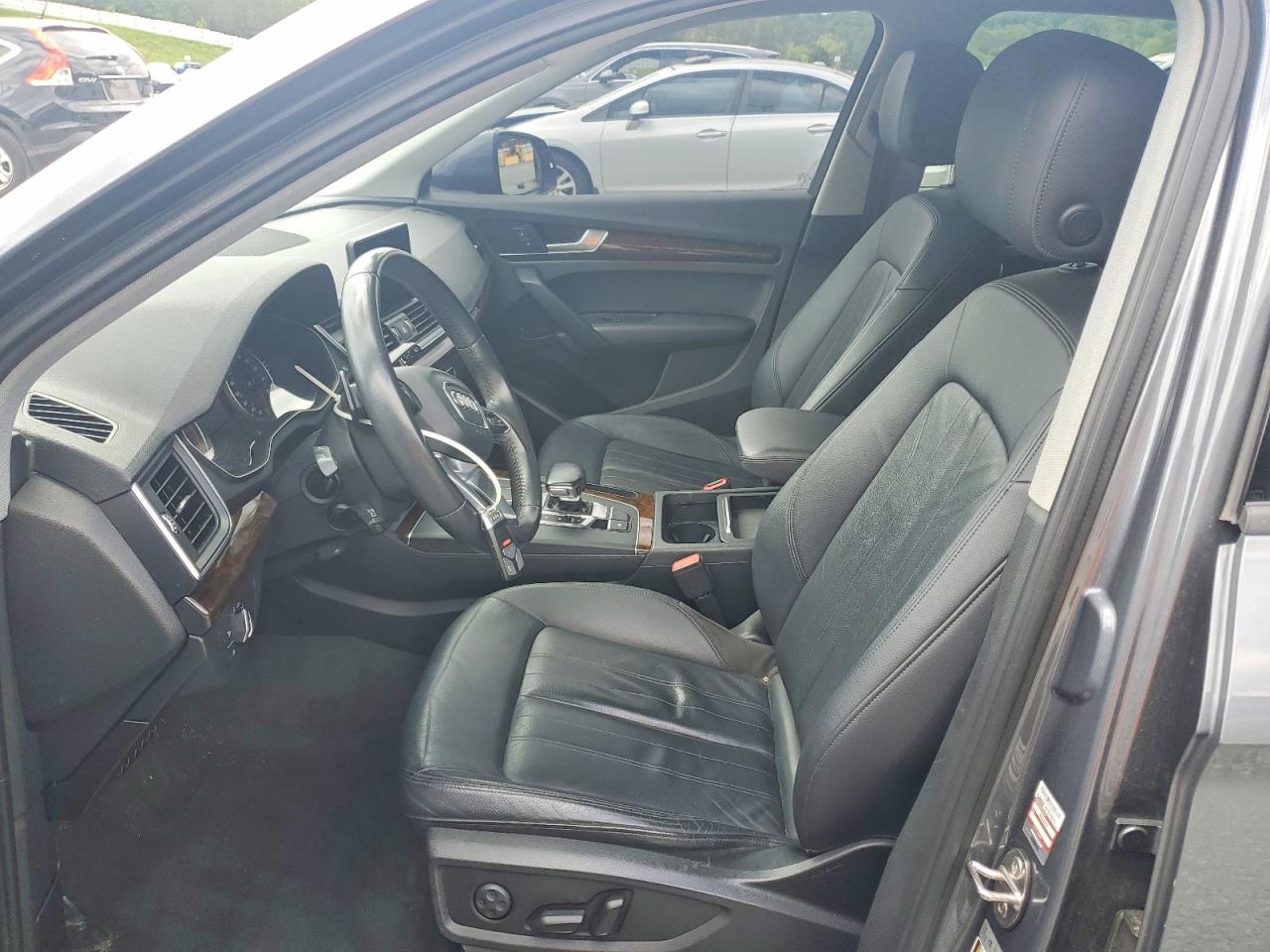 2018 Q5 VIN WA1ANAFY3J2021577 photo 7