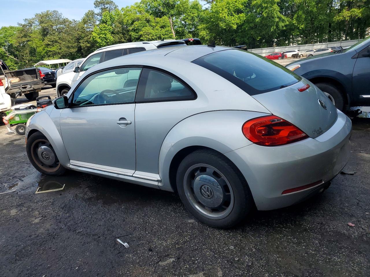 2012 Volkswagen Beetle VIN 3VWJP7AT6CM601896 photo 2