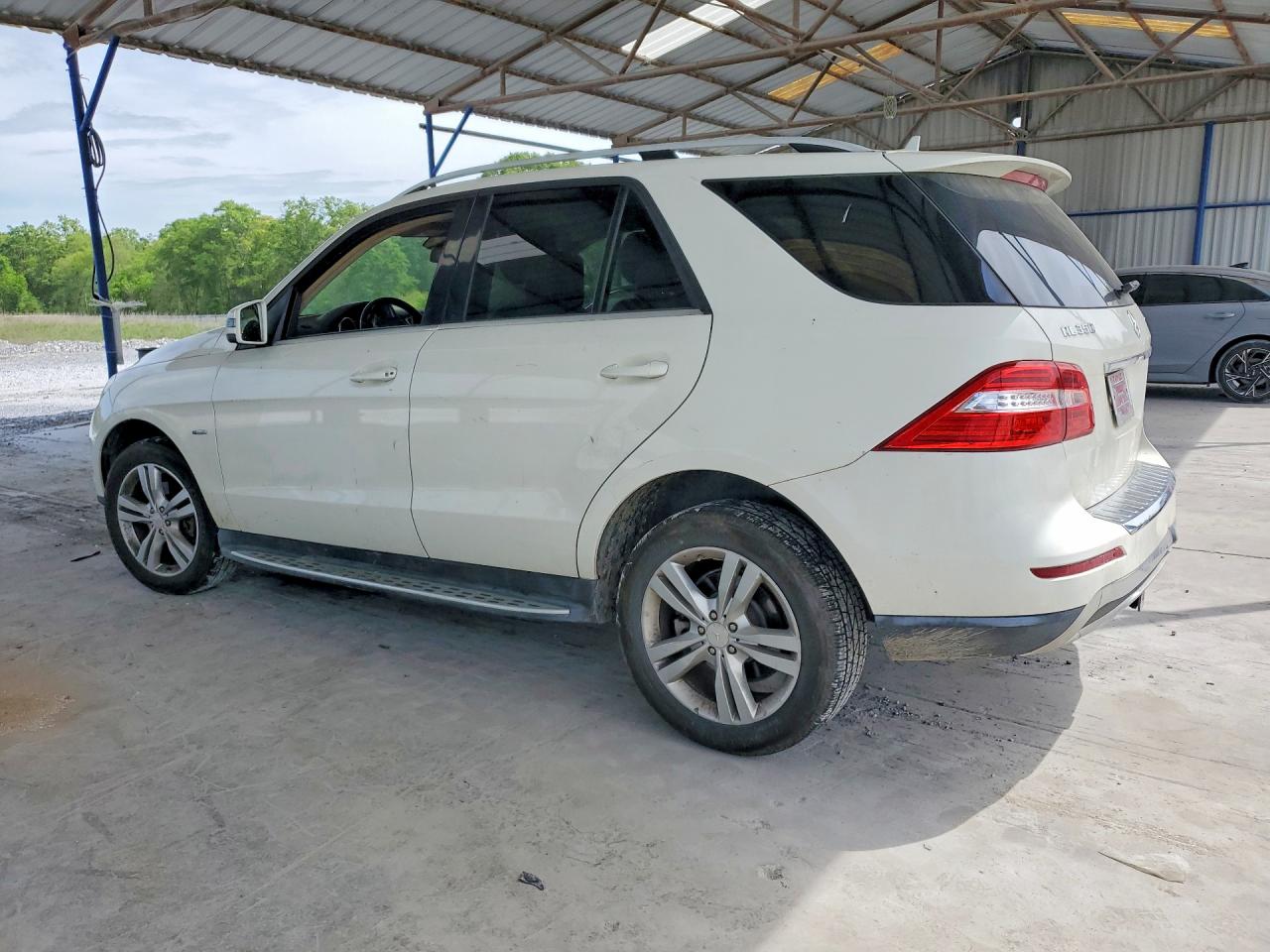 2012 Mercedes-Benz M-class VIN 4JGDA5HB2CA009150 photo 2