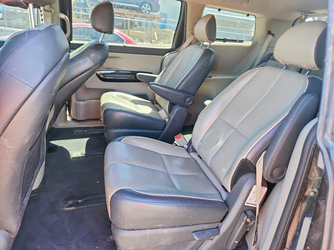 2015 Kia SEDONA VIN KNDMC5C1XF6038903 photo 11