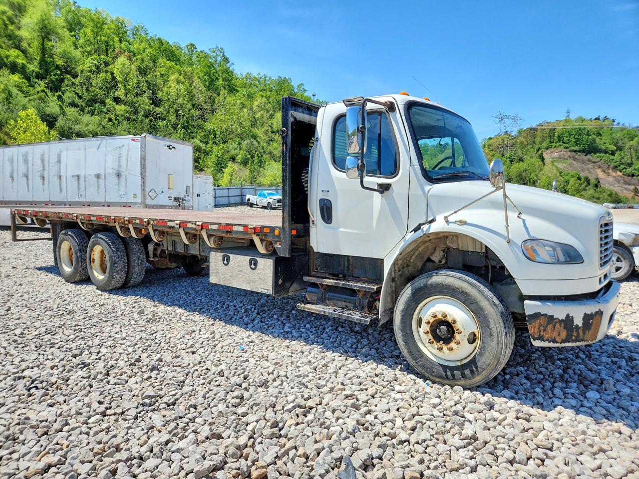 2015 FREIGHTLINER All other VIN 1FVHCYCY0FHGE8896 photo 4