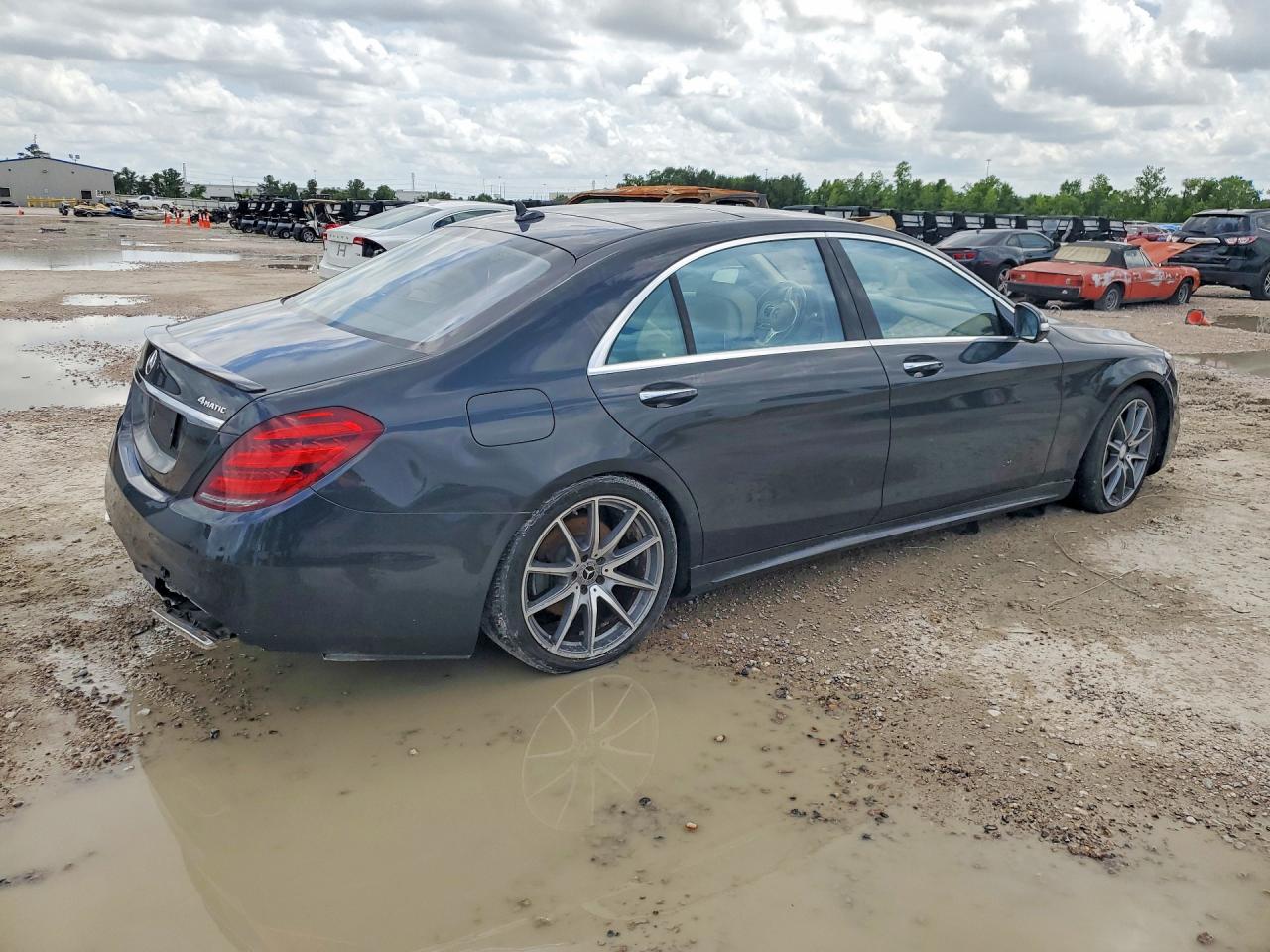 2018 Mercedes-Benz S class VIN WDDUG8GB2JA396940 photo 3