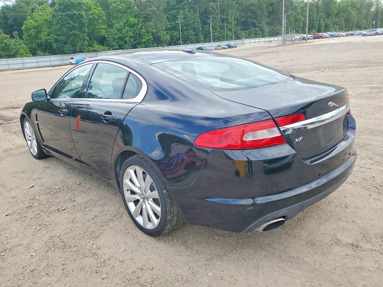 2011 Jaguar Xf VIN SAJWA0GB3BLS19102 photo 2