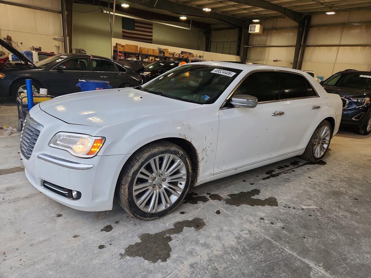 2011 Chrysler 300 VIN 2C3CA6CT1BH523887 photo 1