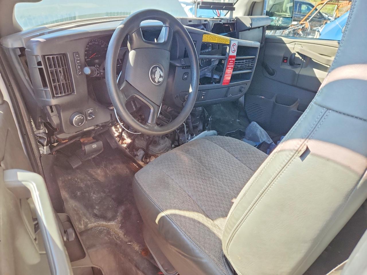 2017 CHEV Express VIN 1GB0GRFF2H1118072 photo 8
