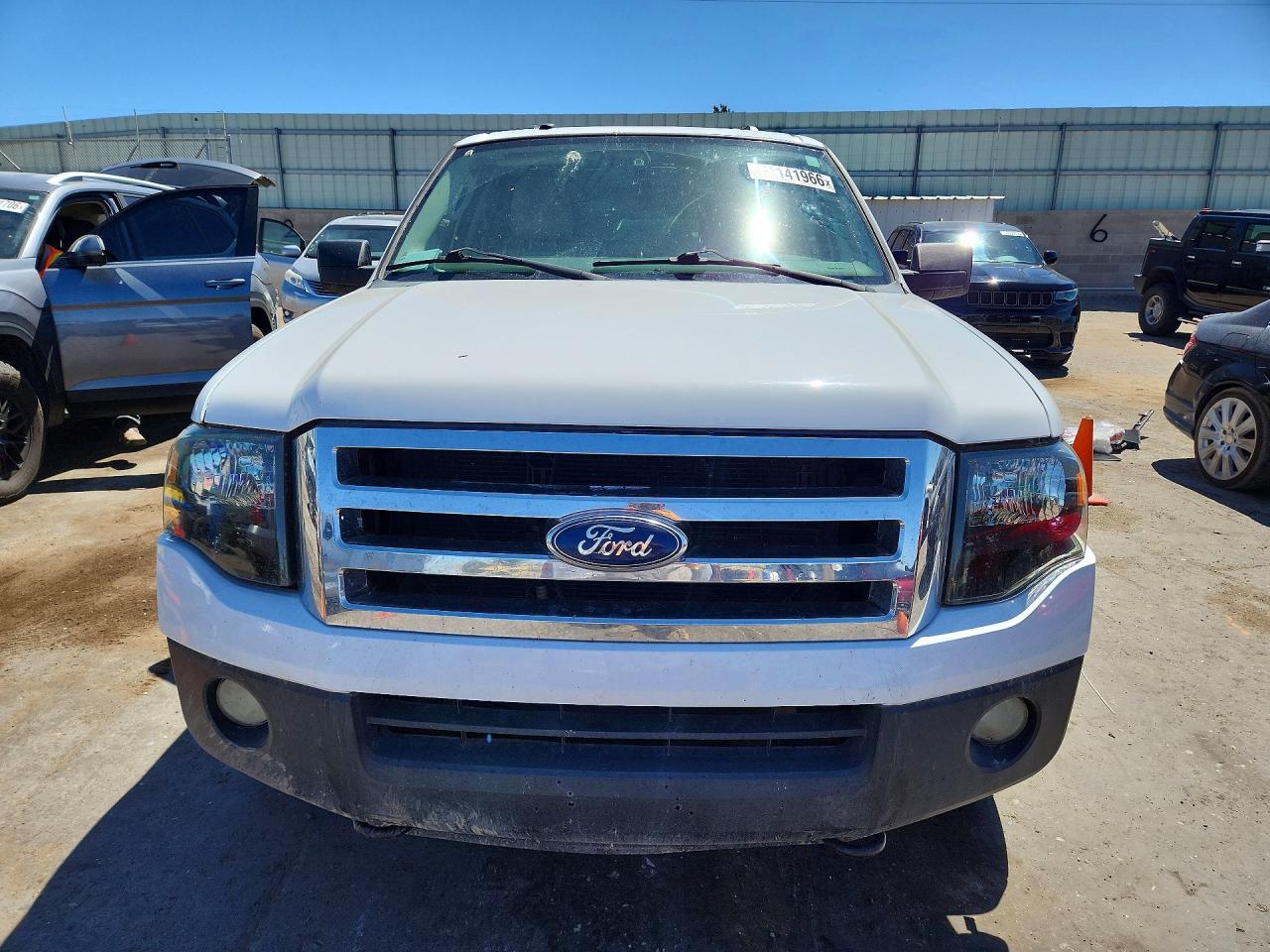 2014 Ford Expedition VIN 1FMJK1G57EEF52557 photo 5