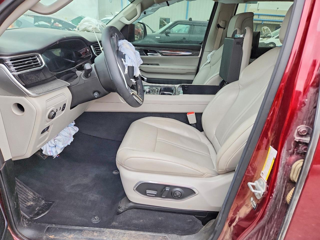 2022 Jeep Wagoneer VIN 1C4SJVDT3NS214872 photo 7