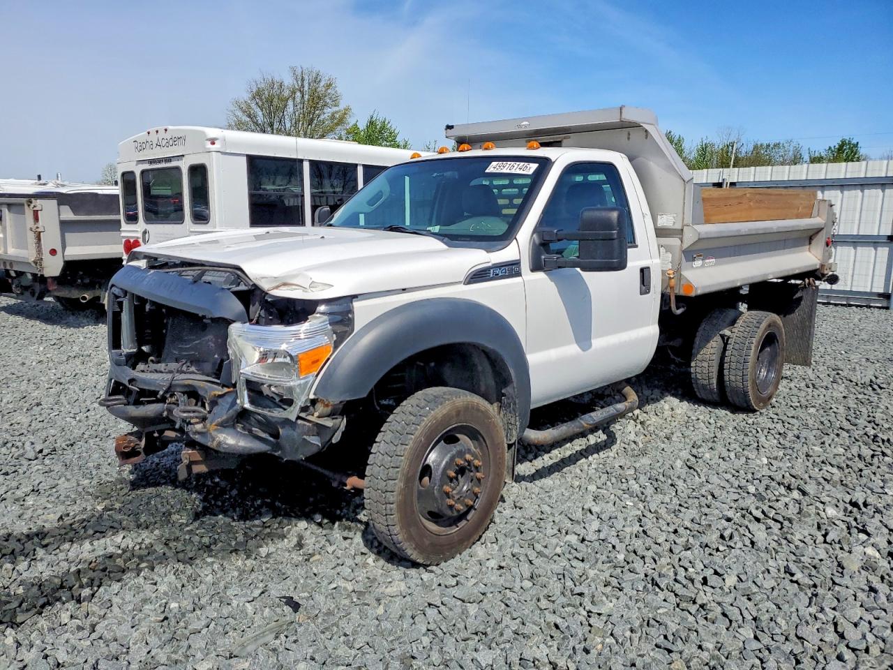 2015 Ford F450 VIN 1FDUF4HY5FED09472 photo 2