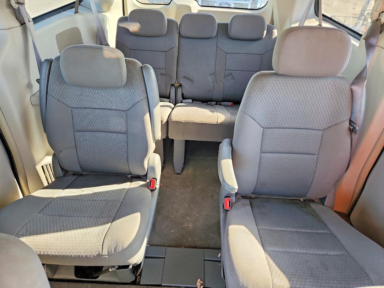 2010 CHRYSLER Minivan VIN 2A4RR5D1XAR285062 photo 10