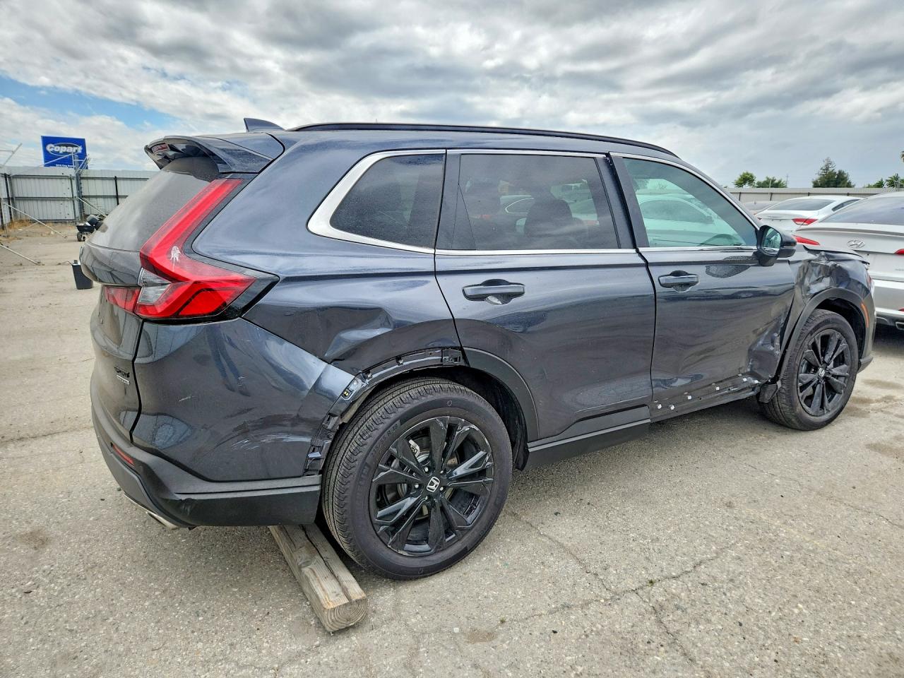 2024 Honda Crv VIN 7FARS6H96RE058267 photo 3