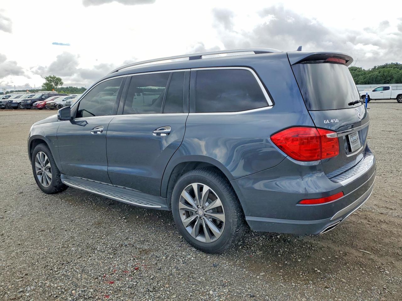 2013 Mercedes-Benz Gl-class VIN 4JGDF7CE3DA198875 photo 2