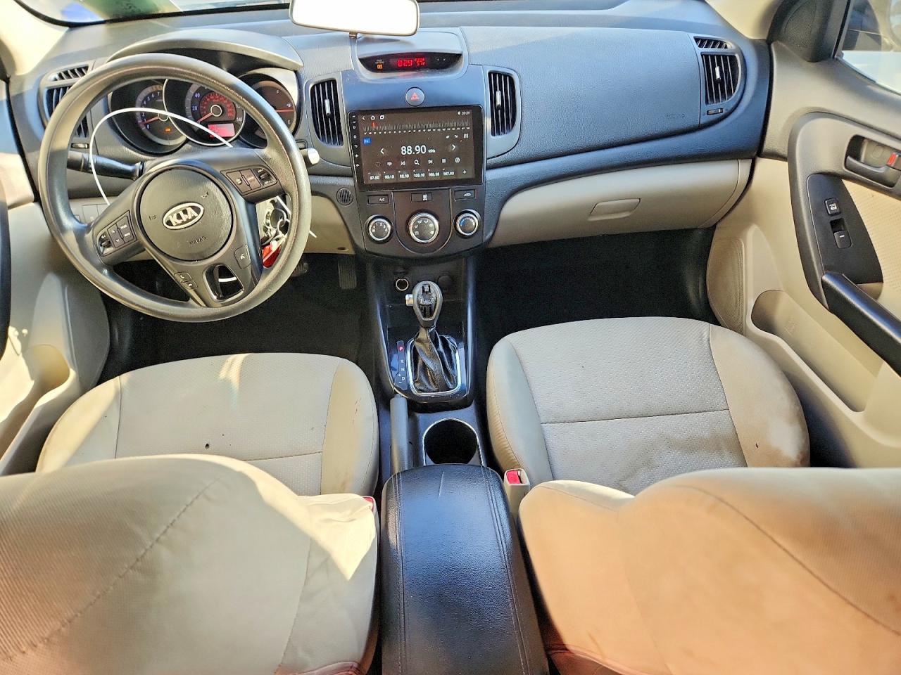 2011 KIA Forte VIN KNAFU4A2XB5358425 photo 8
