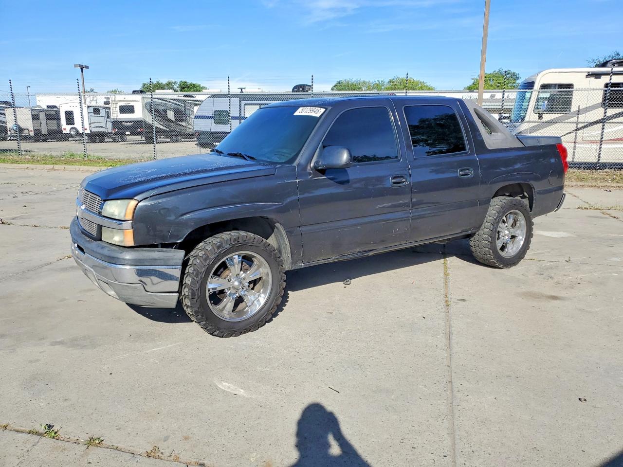 2004 Chevrolet Avalanche VIN 3GNEC12T24G100717 photo 1