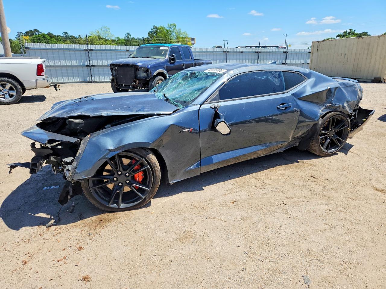 2021 Chevrolet Camaro VIN 1G1FE1R76M0105402 photo 1