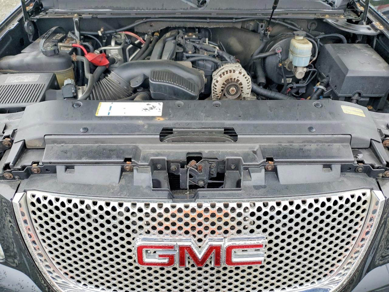 2011 GMC Yukon VIN 1GKS2EEF3BR208101 photo 12