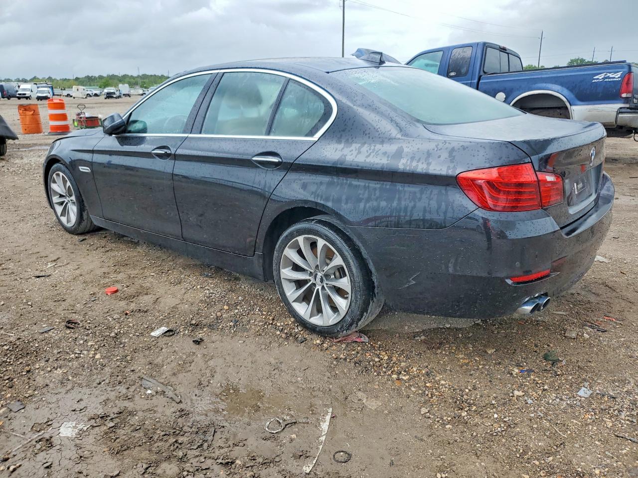 2016 BMW 5 series VIN WBA5A5C59GG353116 photo 2