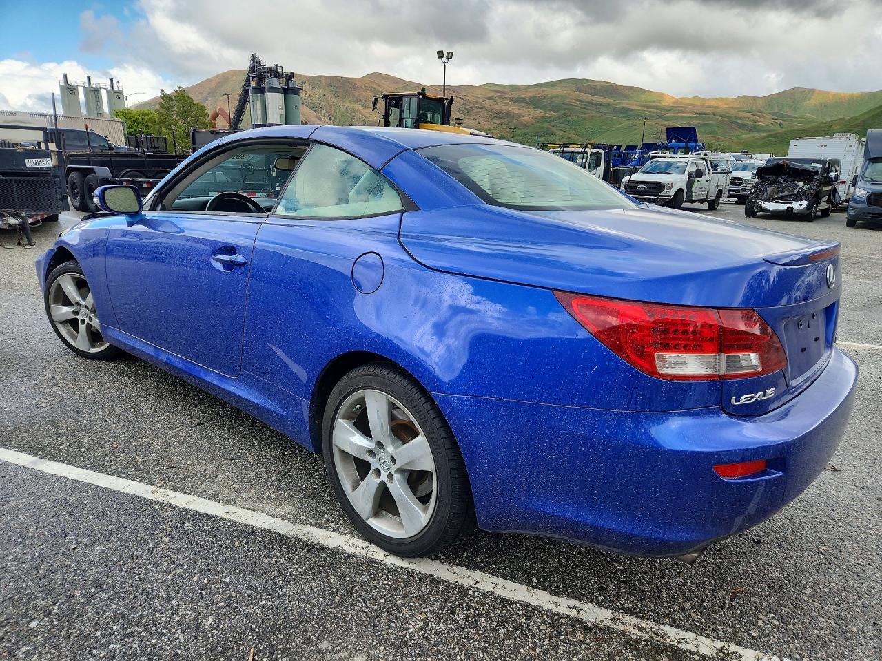 2010 Lexus Is VIN JTHFF2C23A2501857 photo 2