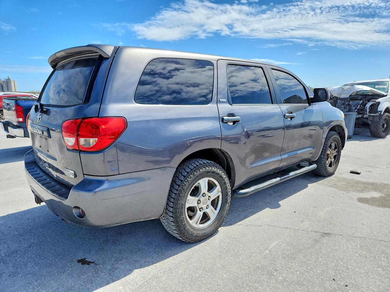 2013 Toyota Sequoia VIN 5TDZY5G14DS049023 photo 3