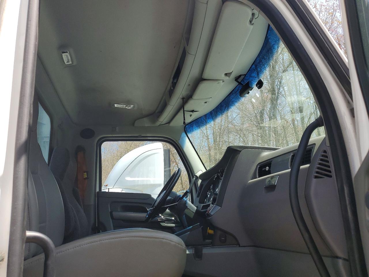 2016 KENWORTH All other VIN 1XKYA48X9GJ496725 photo 5