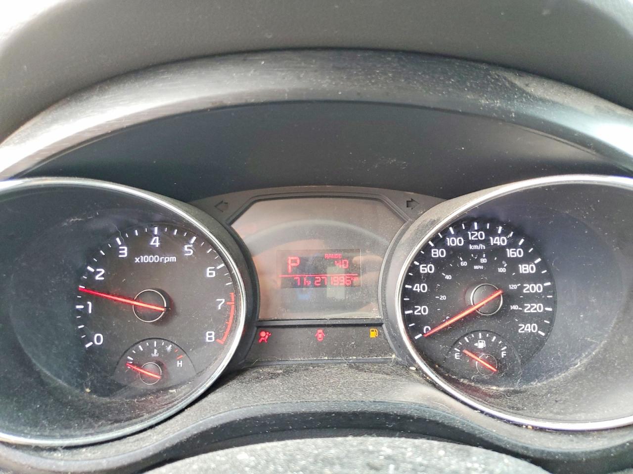 2016 Kia SEDONA VIN KNDMB5C15G6087964 photo 9