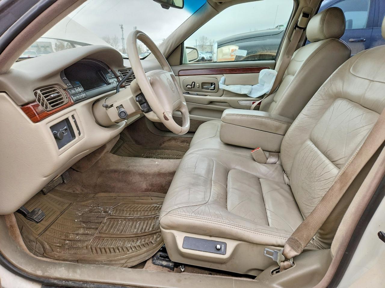 1997 Cadillac Deville VIN 1G6KD52YXVU218172 photo 7
