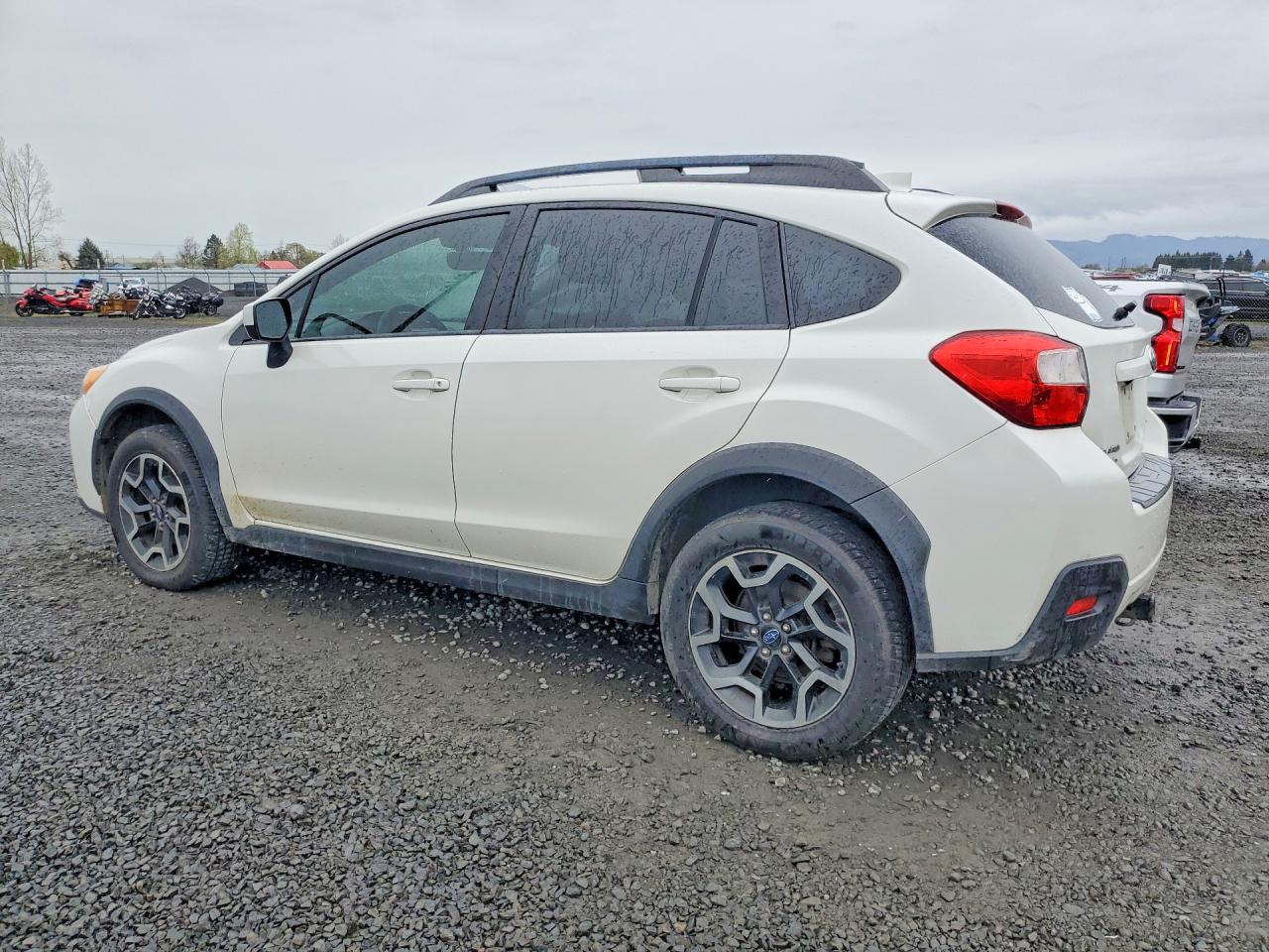 2017 Subaru Crosstrek VIN JF2GPADC2HH275310 photo 2