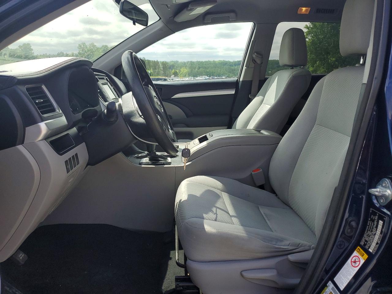 2015 Toyota Highlander VIN 5TDZARFH4FS015676 photo 7