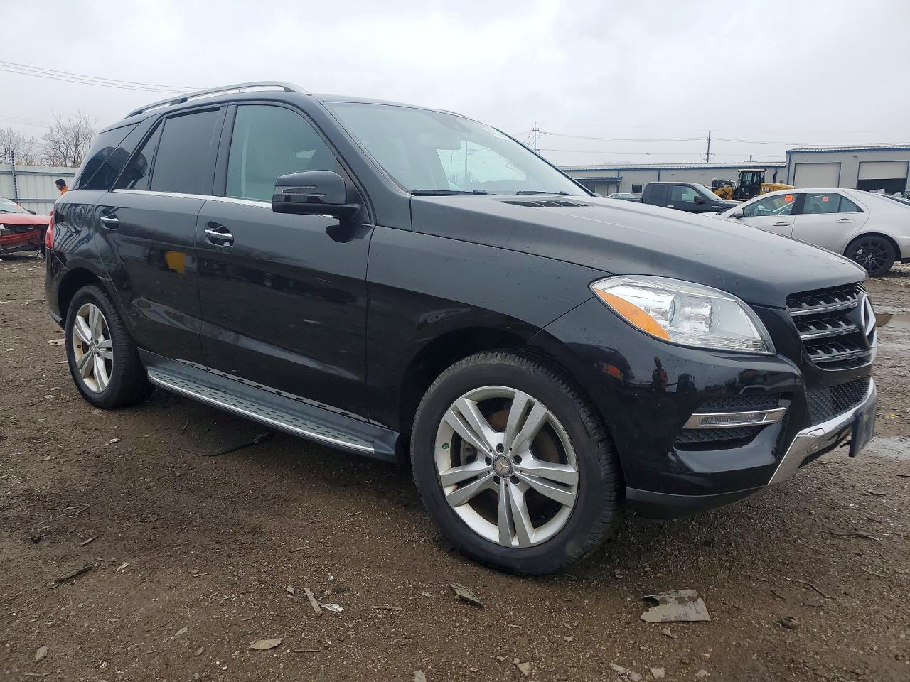 2014 Mercedes-Benz M-class VIN 4JGDA5HB2EA384264 photo 4