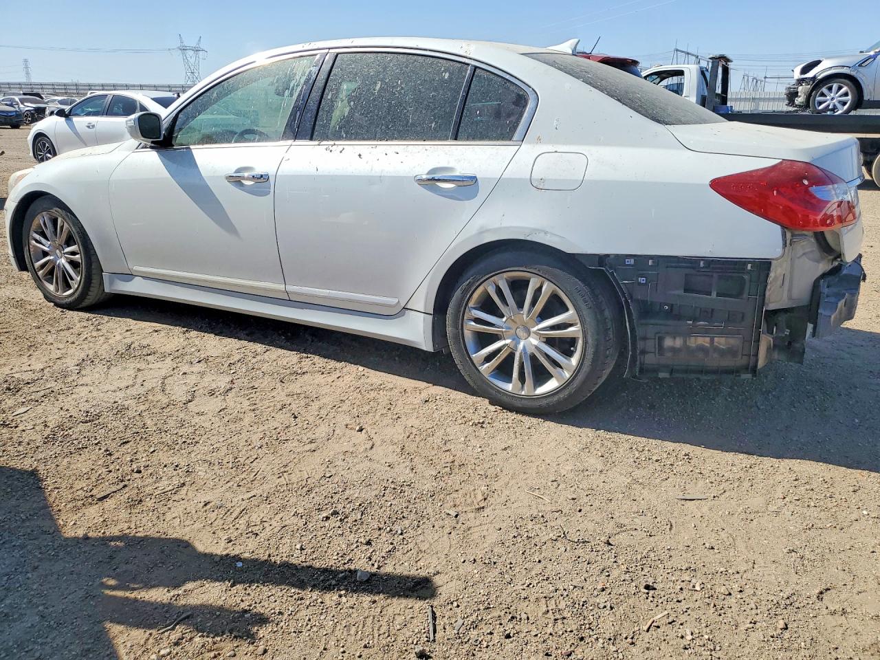 2012 Hyundai Genesis VIN KMHGC4DD3CU151501 photo 2