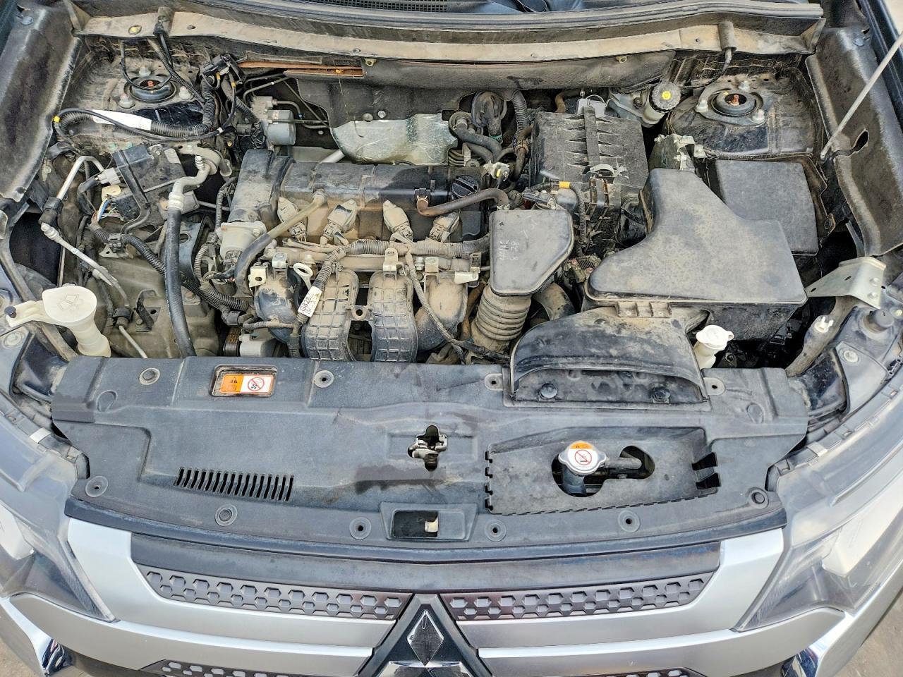 2019 Mitsubishi Outlander VIN JA4AD3A32KZ043136 photo 11