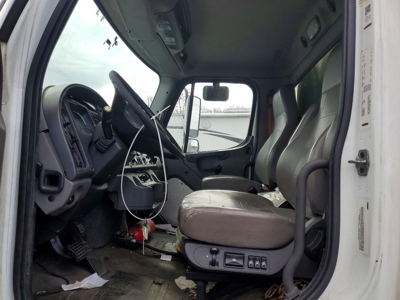 2018 FREIGHTLINER All other VIN 3ALACXFC6JDJU3098 photo 7