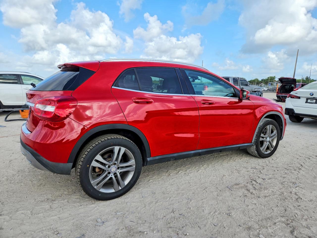 2015 Mercedes Gla-class VIN WDCTG4EB4FJ167078 photo 3