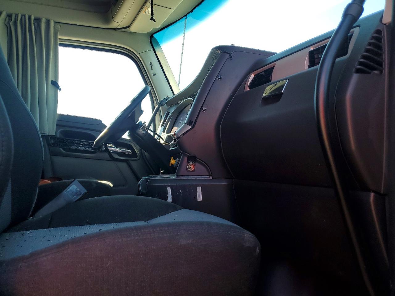 2025 KENWORTH All other VIN 1XKYD49X6SJ357991 photo 5